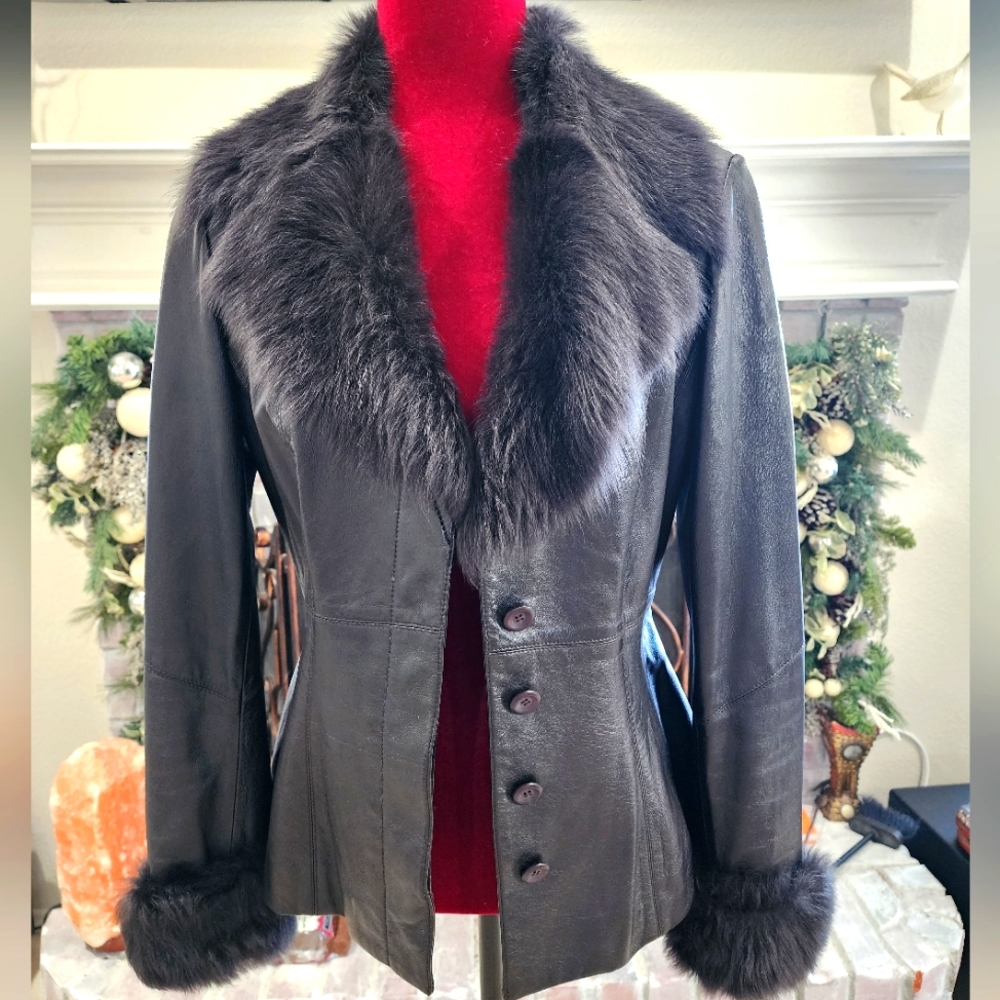 Etcetera leather jacket with fur collar and cuffs, sz 6.